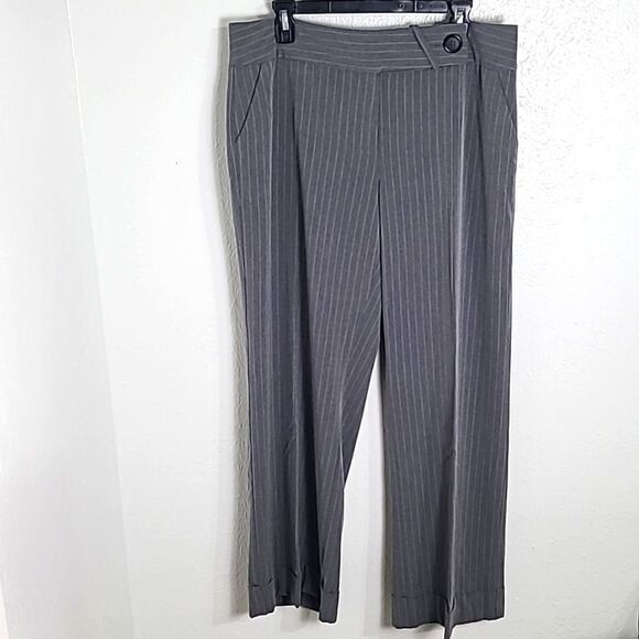 Cato Gray & White Pinstripe Wideleg Pants, Size 16 - Picture 1 of 9